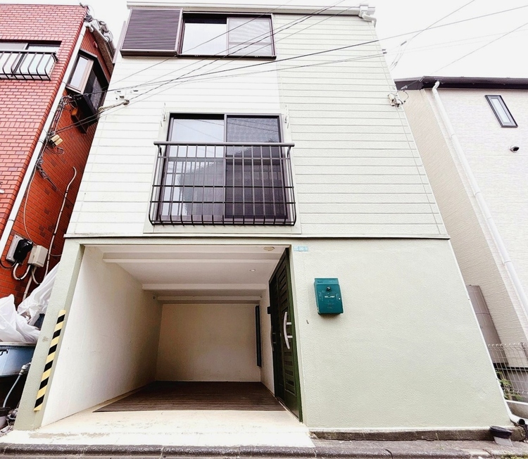 外観 資料には掲載していない情報が、現地にはたくさんあります。是非一度、現地をご確認ください。