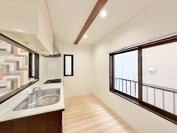 キッチン 洗練されたスタイリッシュなデザイン性と使いやすさを備えた仕様。