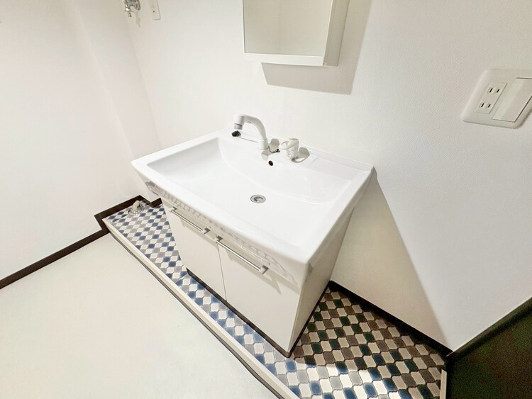 収納 何かと物が増える場所だからこそ、スッキリと見映えの良い空間に。