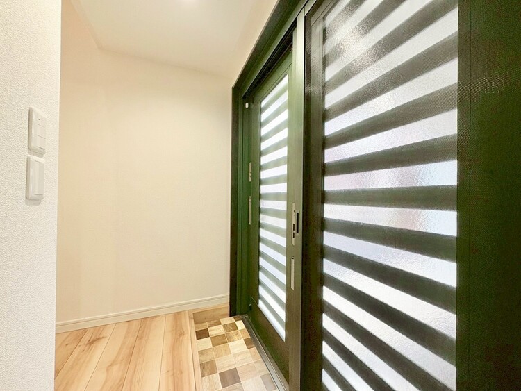 玄関 シューズボックスを完備した玄関です。