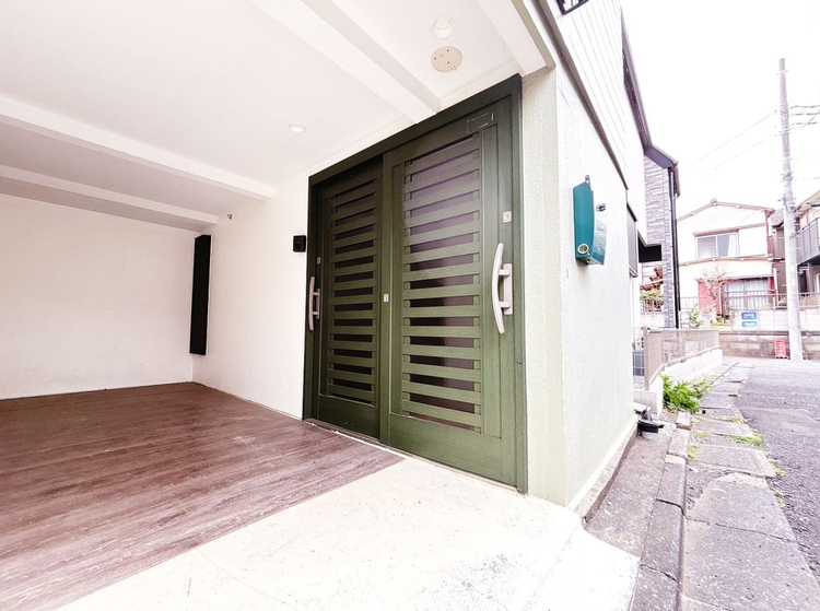 玄関 玄関を開ければ、そこは安らぎのご自宅。