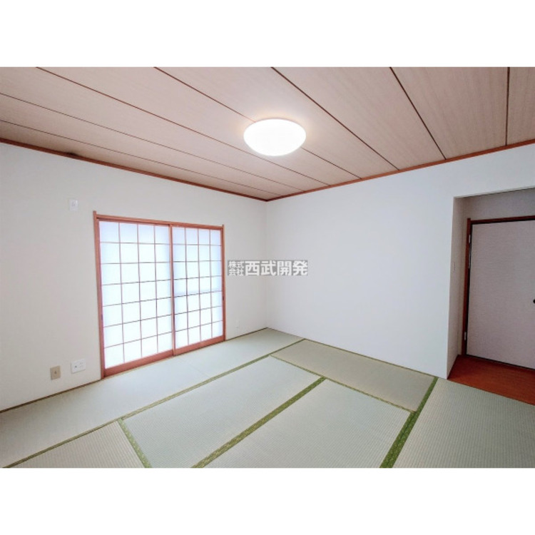内装 ２階和室８帖