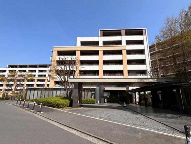 外観 豊かな居住性とクオリティが見事に調和した住空間は住まうことの喜びを感じさせてくれます。
