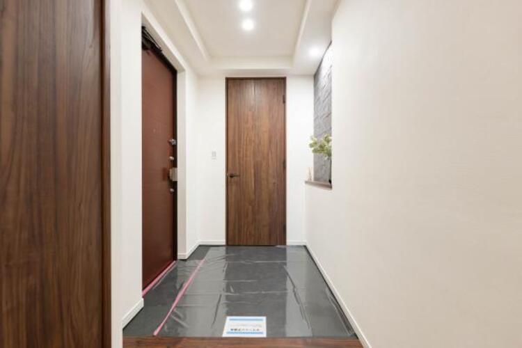 その他 広々とした玄関で大切なお客様をお出迎え。明るく気持ちの良い玄関は気持ちが盛り上がります。 