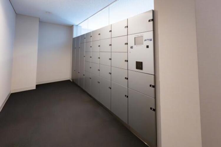 その他 留守になりがちでも安心の宅配ボックス。 