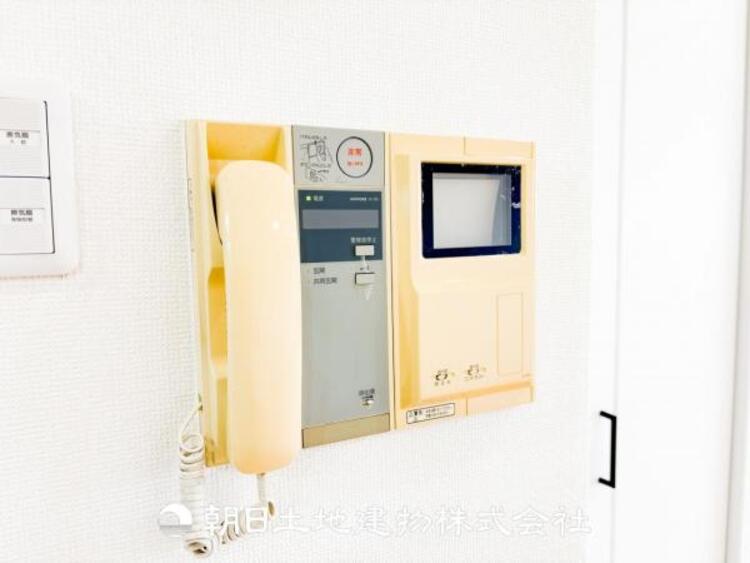 その他 【防犯設備】TVモニター付きインターホンは訪問者のお顔を確認出来安心な機能です！