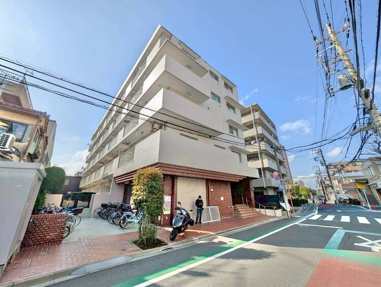 外観 現地に足をお運びいただいた際には、周辺散策などをお勧めいたします。