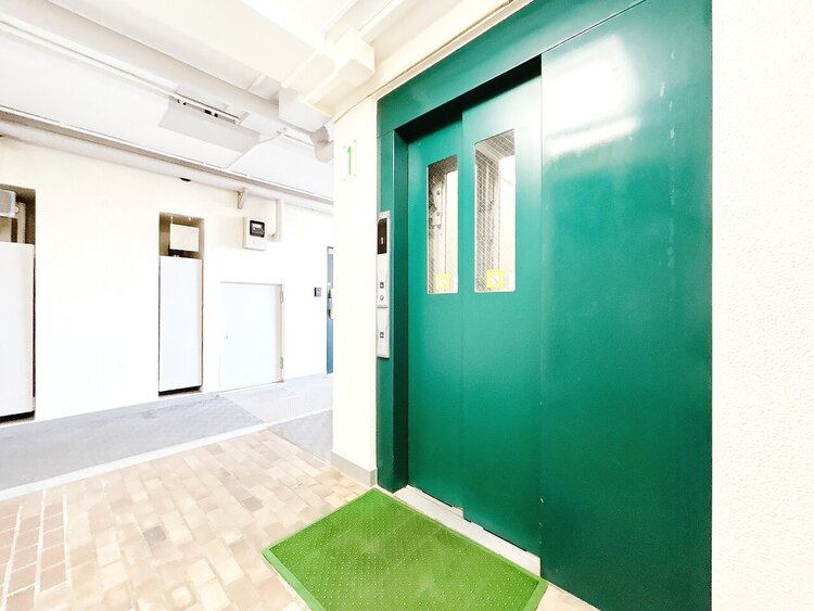 設備 エレベーターの管理も、きちんと行き届いてます。