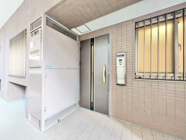 玄関 玄関を開ければ、そこは安らぎのご自宅。