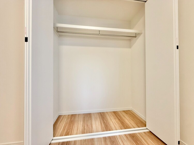 その他 収納スペースが付いていて、お部屋を広く使っていただけます。