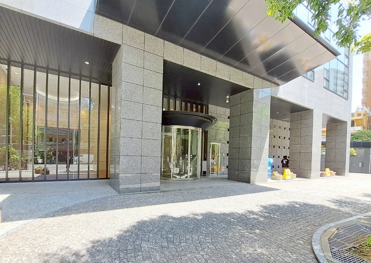 その他 上質感漂う玄関アプローチです。