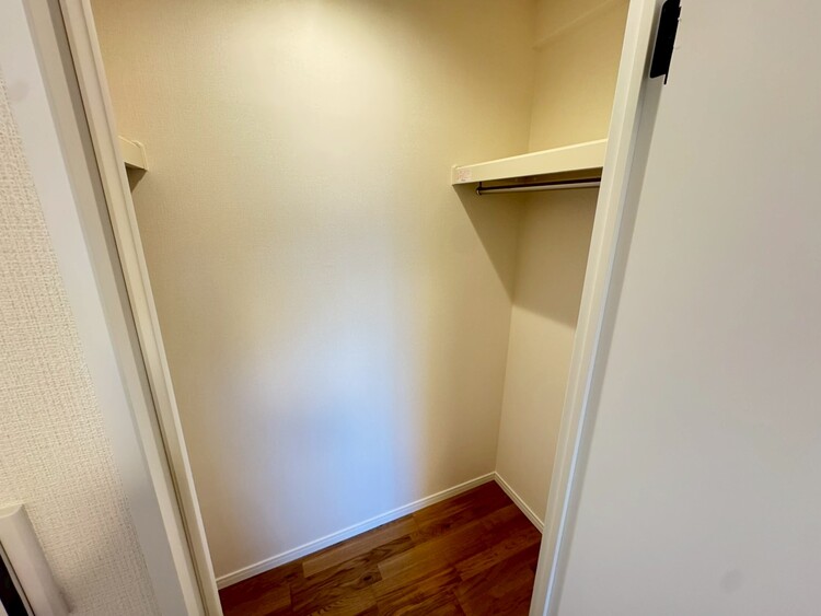 その他 収納スペースが付いていて、お部屋を広く使っていただけます。