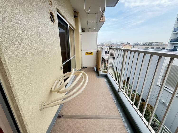 その他 朝の澄んだ空気や、夕方に吹く清々しい風を感じられるバルコニー。