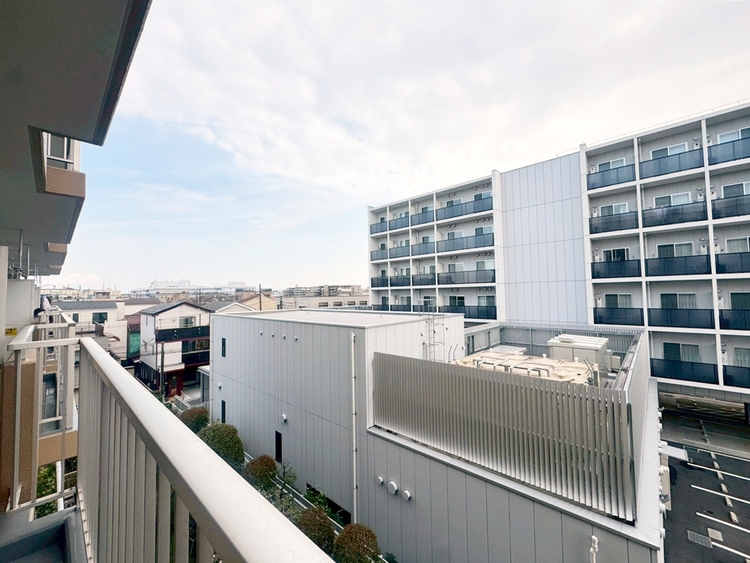 その他 眺望や窓からの景色が良いと、家で過ごす時間も快適です。