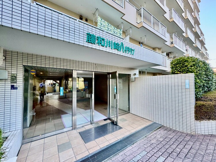 その他 上質感漂う玄関アプローチです。