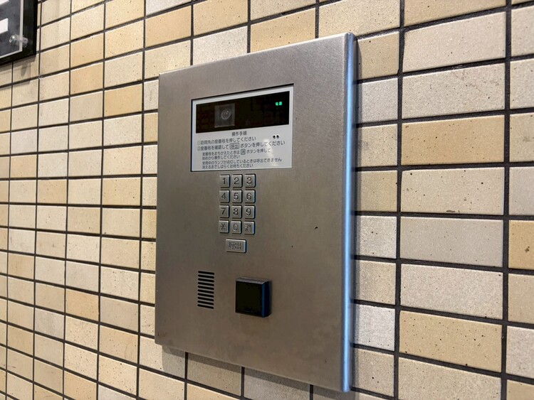 その他 誰が来てもわかる様にモニター付きインターホンを設置。