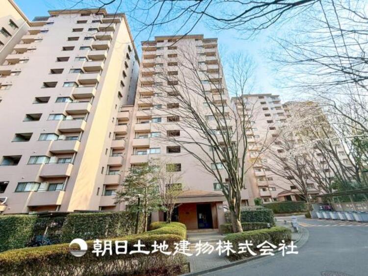 外観 【外観写真】デザインされた空間と競い合うかのような充実した建物と共に大切な家族の思い出を刻んでいきます。