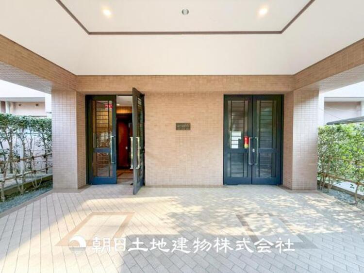 外観 【外観写真】時間のゆとりと空間、暖かな陽光がもたらす光と風を独占してください。新しい暮らしが始まります。