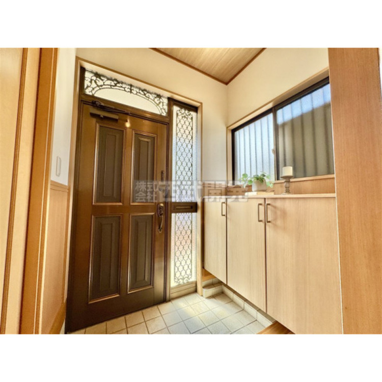 玄関 ゆとりある玄関スペースは第一印象グッド。