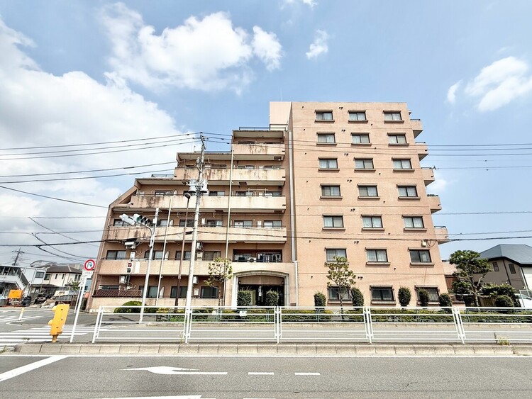 外観 資料には掲載していない情報が、現地にはたくさんあります。是非一度、現地をご確認ください。