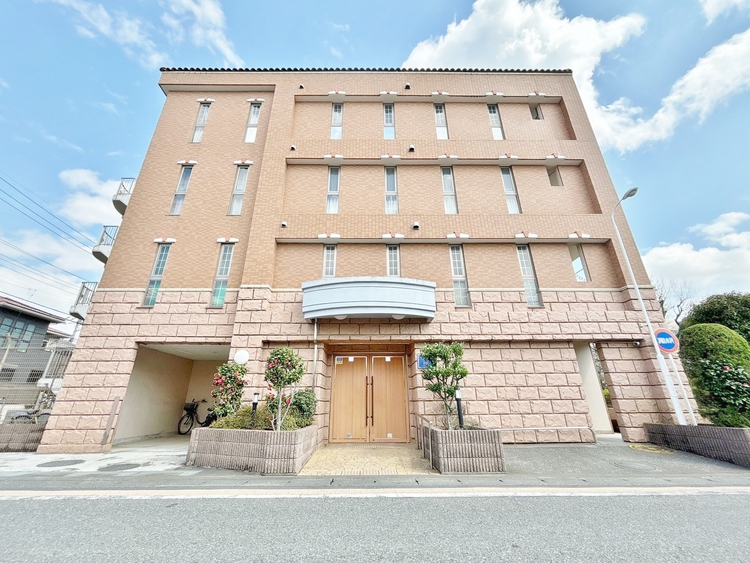 外観 資料には掲載していない情報が、現地にはたくさんあります。是非一度、現地をご確認ください。