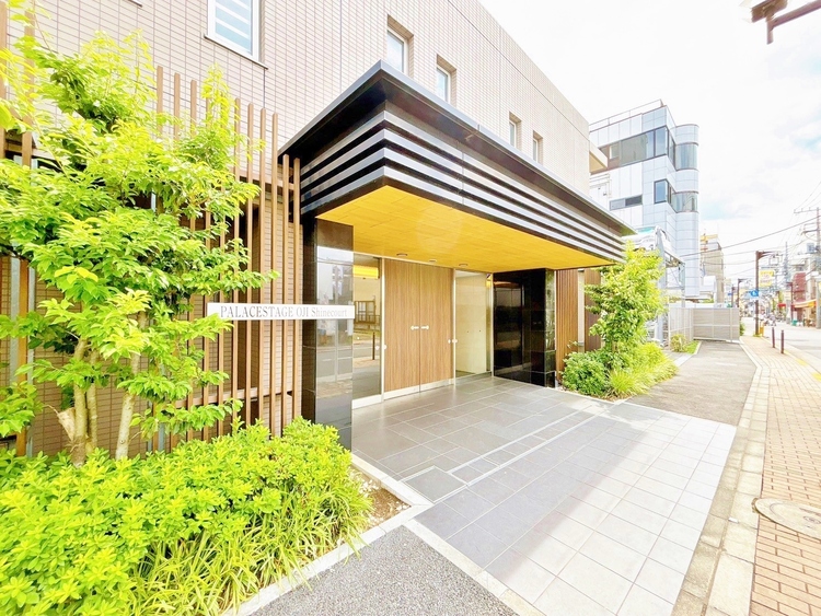 エントランス 外と内をつなぐエントランスは、まさに顔となる場所。