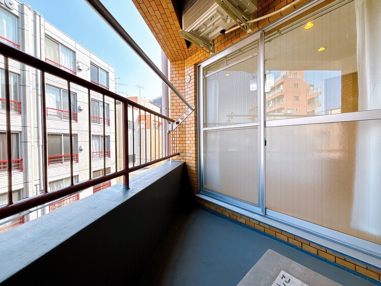 バルコニー 暮らしの中で、光と風を演出してくれるバルコニー。