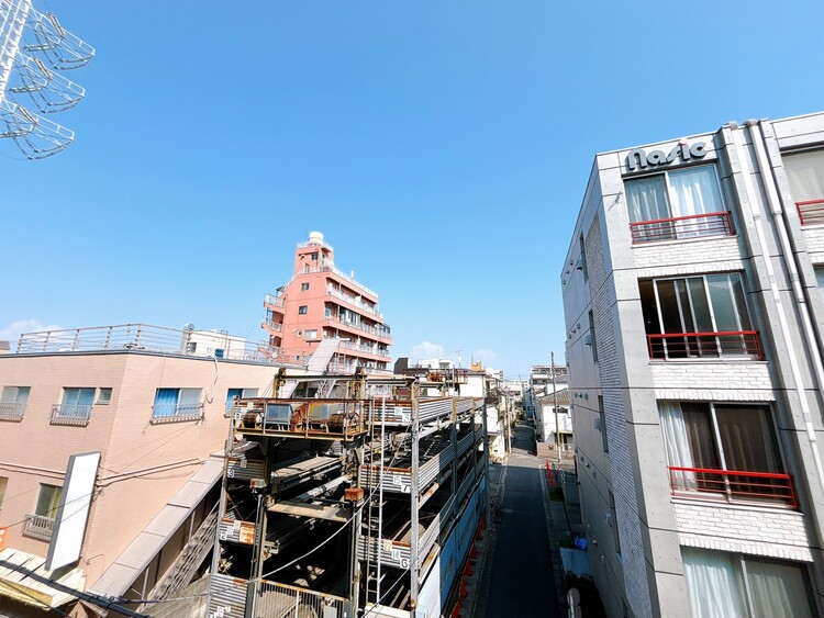 バルコニー 頬をなでる、優しい風を感じることが出来ます。