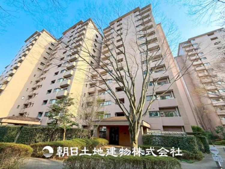 外観 【外観写真】デザインされた空間と充実した建物と共に大切な家族の思い出を刻んでいきます。