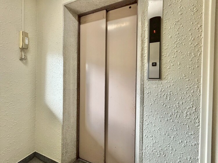 その他 エレベーター完備のため荷物が多くなっても安心。