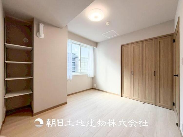 内装 【居室】設計者のセンスが求められる大切な空間だからこそ、落ち着いて過ごせる癒しと寛ぎの空間が欲しい。そんな願いを叶えました。