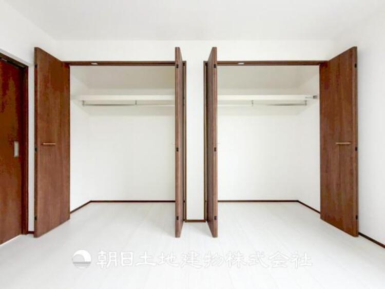 収納 【収納】部屋ごとに設けた収納は住みやすさへのこだわりがあります。シンプルで使いやすい収納スペース。