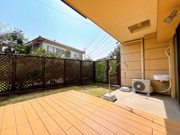 バルコニー 暮らしの中で、光と風を演出してくれるバルコニー。