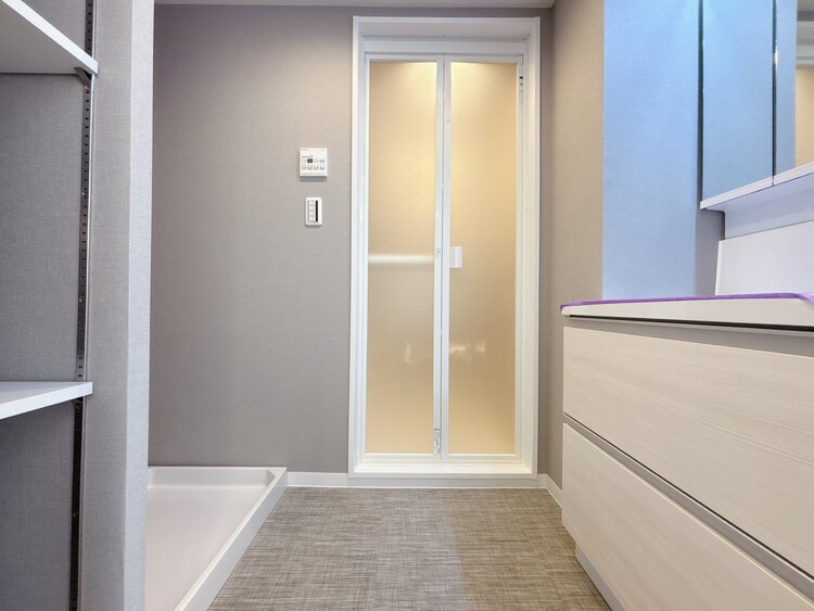 洗面 清潔感と心地よさを重視した、上質感漂うパウダールーム。