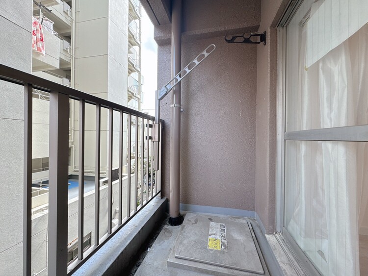 バルコニー 暮らしの中で、光と風を演出してくれるバルコニー。