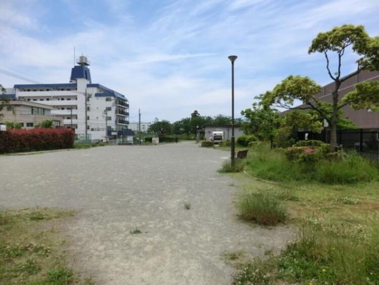 周辺 南三堤公園	250m