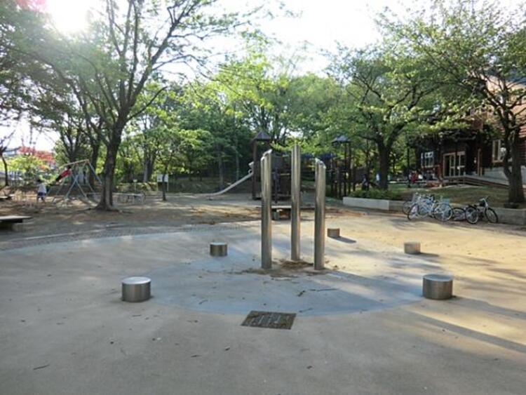 周辺 神大寺中央公園　1000ｍ