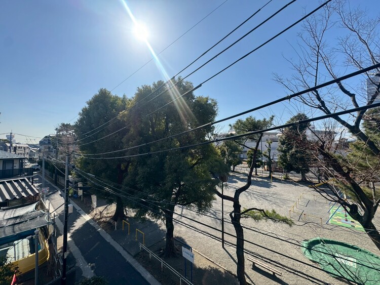 その他 眺望や窓からの景色が良いと、家で過ごす時間も快適です。