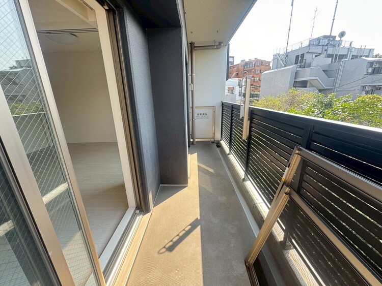 その他 朝の澄んだ空気や、夕方に吹く清々しい風を感じられるバルコニー。