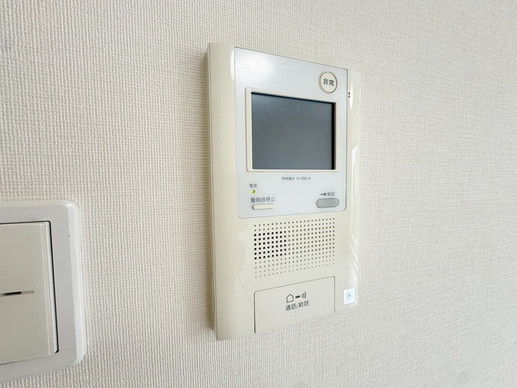 その他 誰が来てもわかる様にモニター付きインターホンを設置。