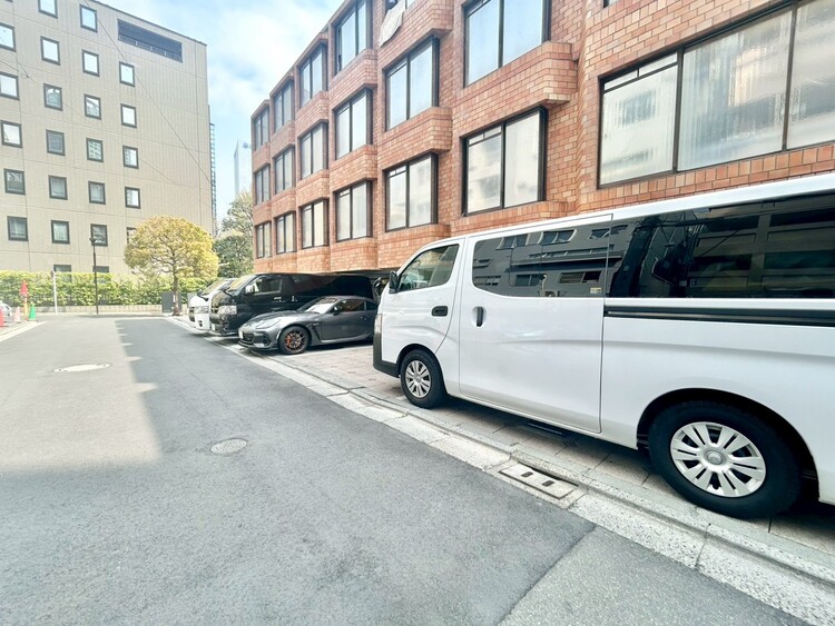 その他 駐車スペースが嬉しいですね。※空き状況は都度ご確認下さい。