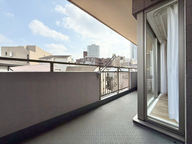 その他 朝の澄んだ空気や、夕方に吹く清々しい風を感じられるバルコニー。