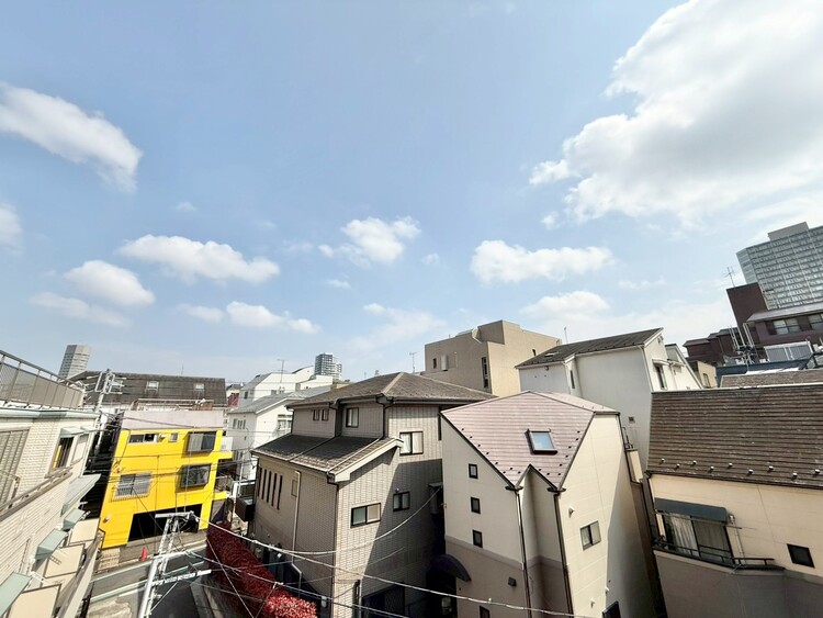 その他 眺望や窓からの景色が良いと、家で過ごす時間も快適です。