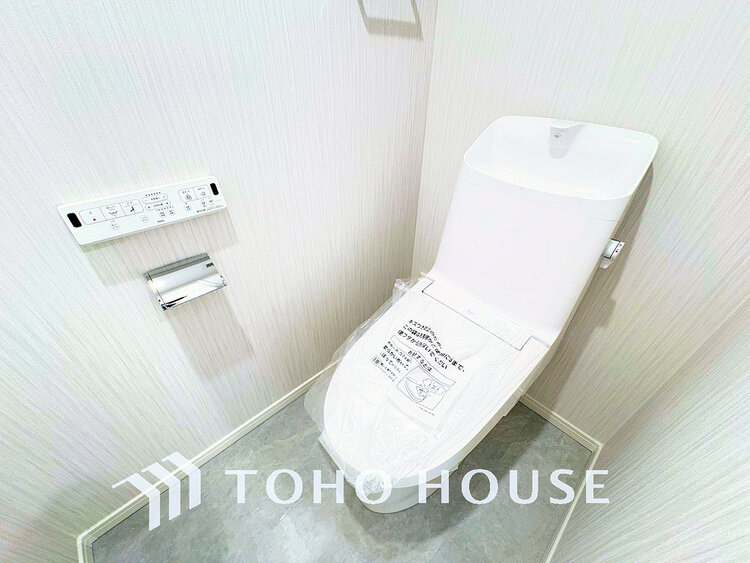 トイレ トイレには快適な温水洗浄便座付
