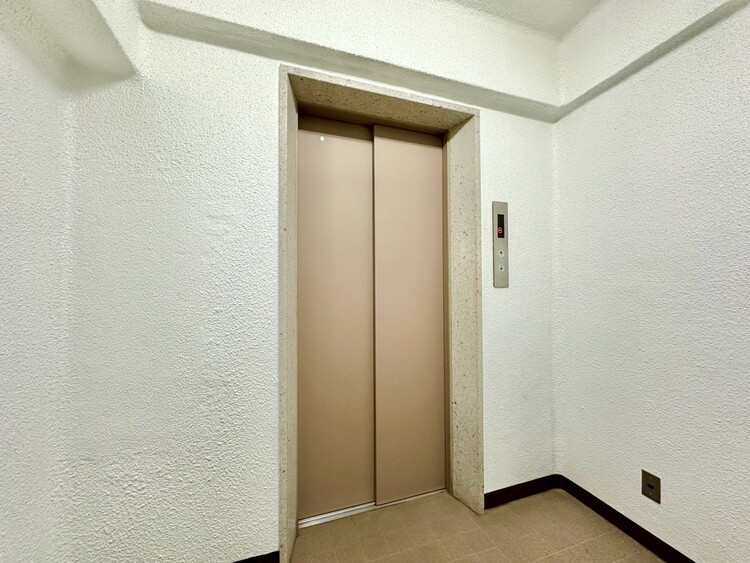その他 エレベーター完備のため荷物が多くなっても安心。