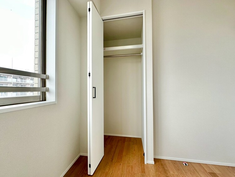 その他 収納スペースが付いていて、お部屋を広く使っていただけます。