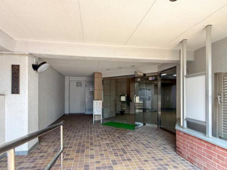 エントランス シンプルで機能的なエントランスです。