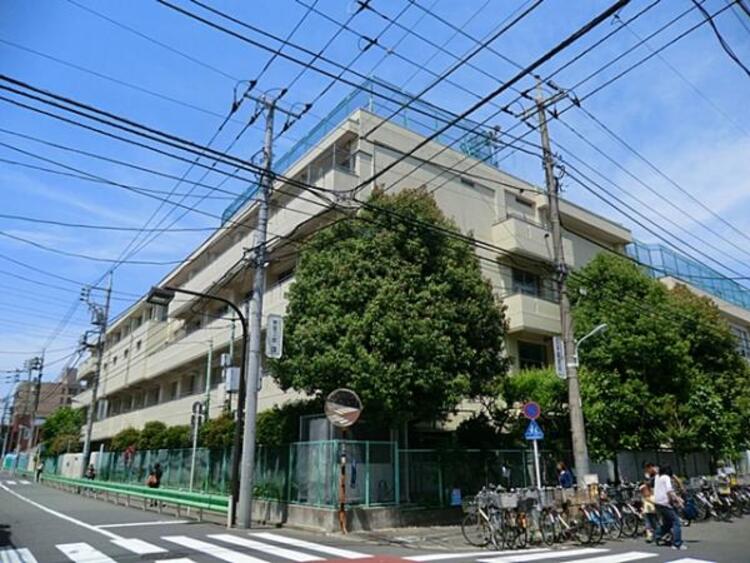 周辺 大田区立矢口小学校　830ｍ