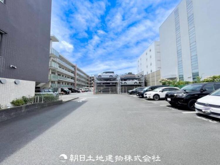 駐車場 【駐車場】 敷地内駐車スペース。日々の暮らしにも大切なスペースです。