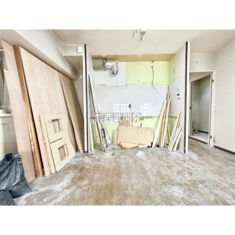居間 リフォーム中